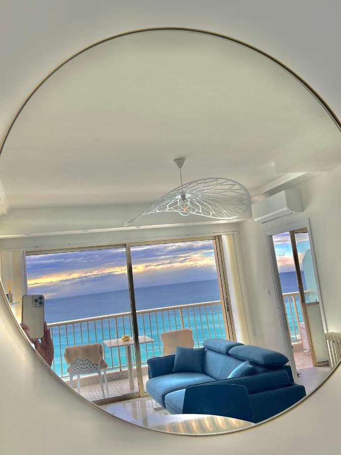 Seaviews By Jenni Menton, La Suite, Superbe Front De Mer, Top Emplacement Avec Terrasse Et Parking! Екстер'єр фото