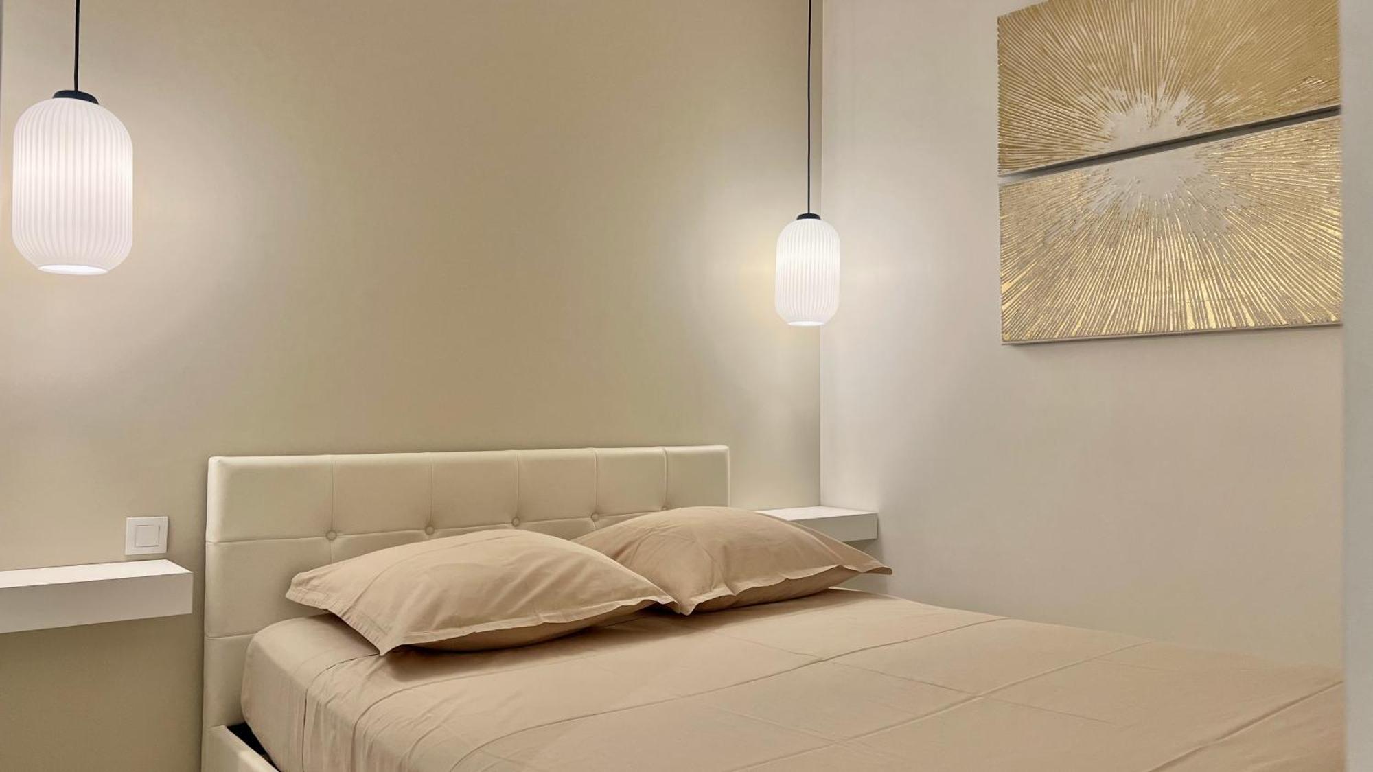 Seaviews By Jenni Menton, La Suite, Superbe Front De Mer, Top Emplacement Avec Terrasse Et Parking! Екстер'єр фото